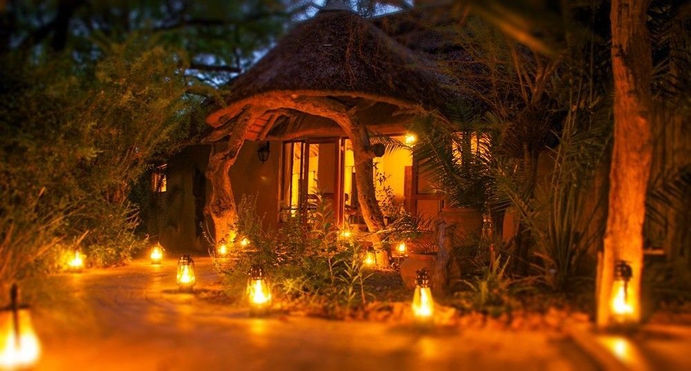 Royal Tree Lodge マウン エクステリア 写真